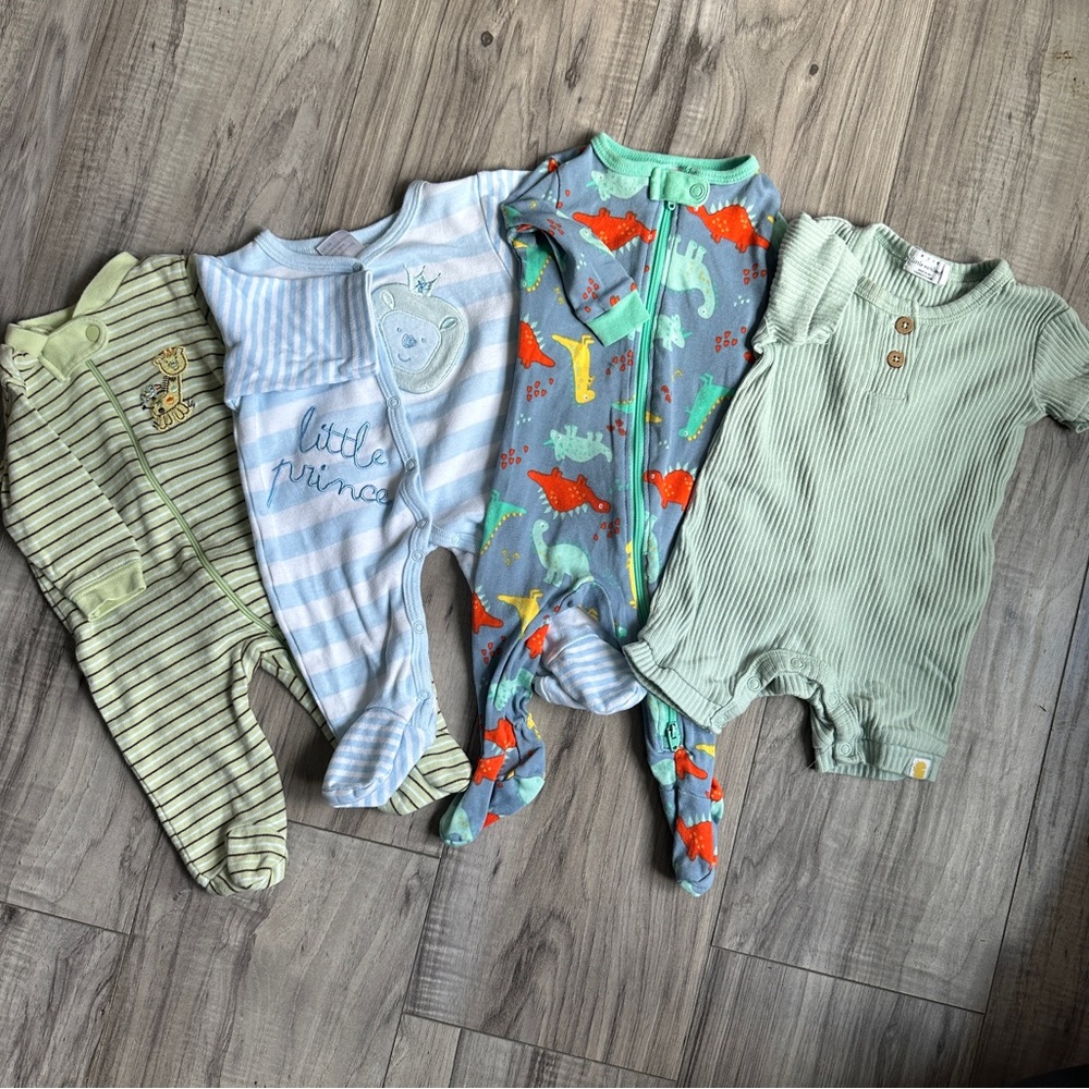 Lot of 4 newborn baby outfits. Blues and Greens- Freshly washed